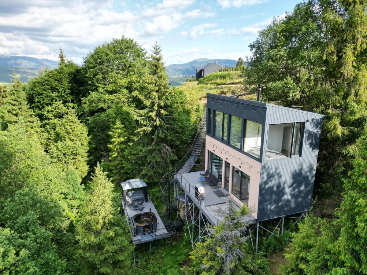 Forest Hub Chalet