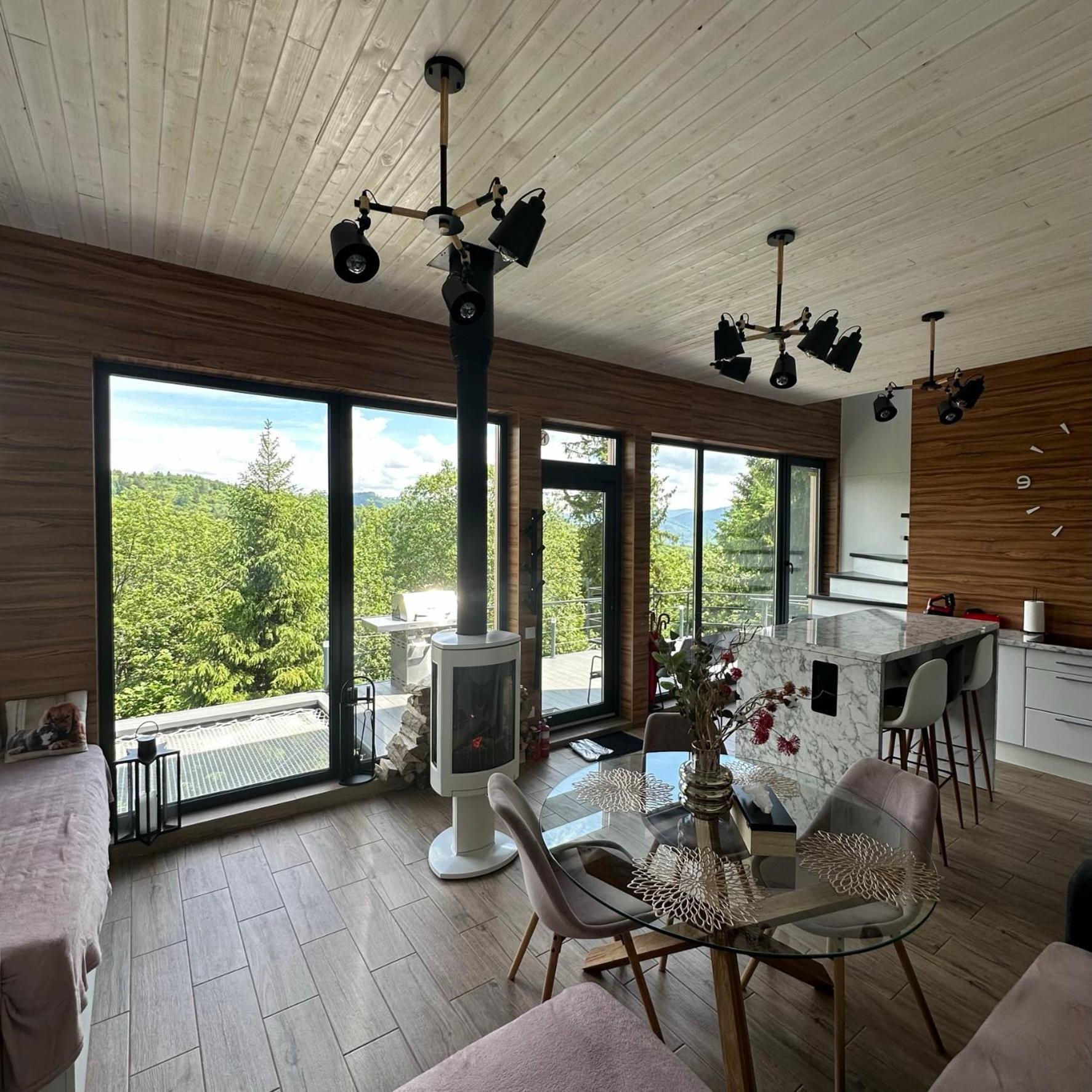 Forest Hub Chalet